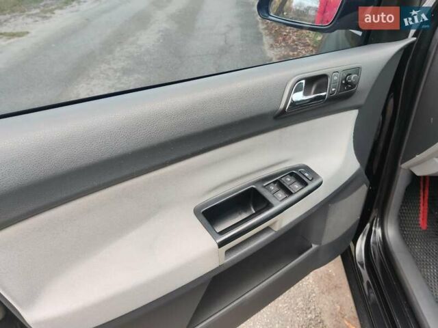 Черный Фольксваген Поло, объемом двигателя 1.4 л и пробегом 170 тыс. км за 5900 $, фото 12 на Automoto.ua