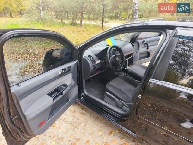 Черный Фольксваген Поло, объемом двигателя 1.4 л и пробегом 275 тыс. км за 4600 $, фото 10 на Automoto.ua