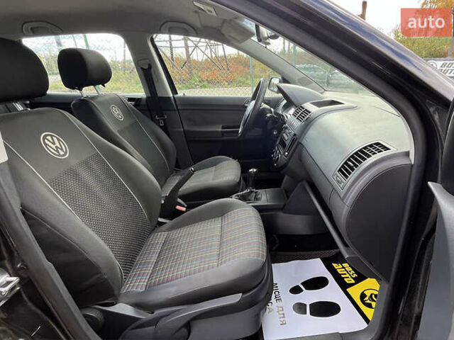 Черный Фольксваген Поло, объемом двигателя 1.39 л и пробегом 247 тыс. км за 4600 $, фото 17 на Automoto.ua