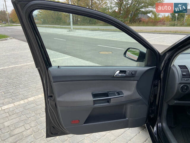 Чорний Фольксваген Поло, об'ємом двигуна 1.4 л та пробігом 218 тис. км за 5650 $, фото 22 на Automoto.ua