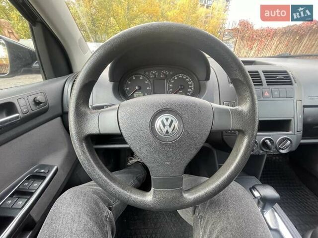 Черный Фольксваген Поло, объемом двигателя 1.4 л и пробегом 114 тыс. км за 6499 $, фото 39 на Automoto.ua