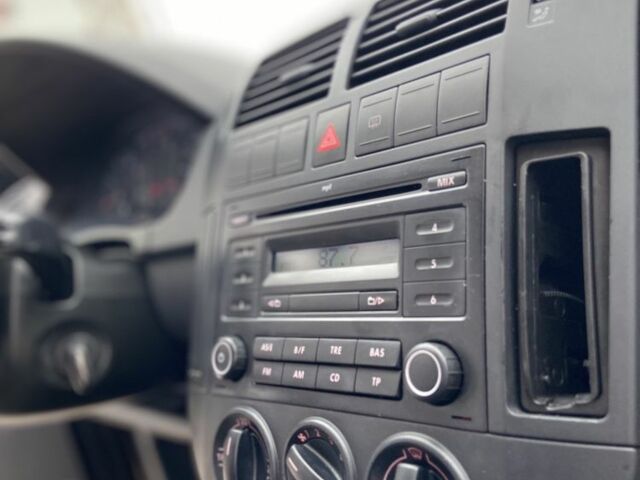 Чорний Фольксваген Поло, об'ємом двигуна 1.4 л та пробігом 217 тис. км за 5650 $, фото 11 на Automoto.ua