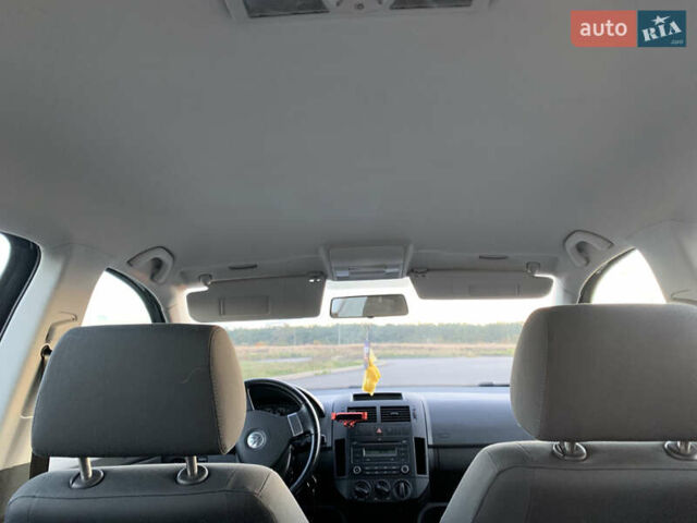 Черный Фольксваген Поло, объемом двигателя 1.4 л и пробегом 190 тыс. км за 6999 $, фото 38 на Automoto.ua