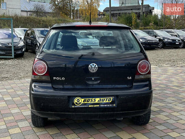 Черный Фольксваген Поло, объемом двигателя 1.39 л и пробегом 247 тыс. км за 4600 $, фото 5 на Automoto.ua