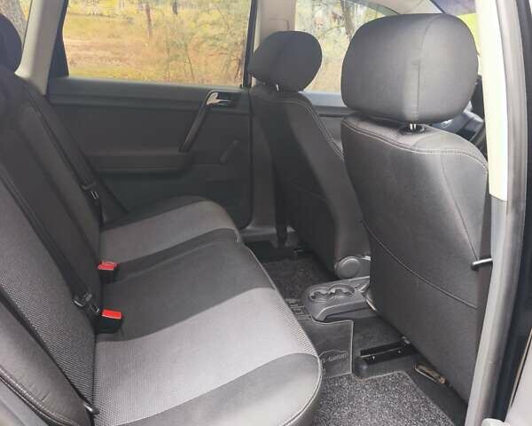 Черный Фольксваген Поло, объемом двигателя 1.4 л и пробегом 275 тыс. км за 4600 $, фото 1 на Automoto.ua