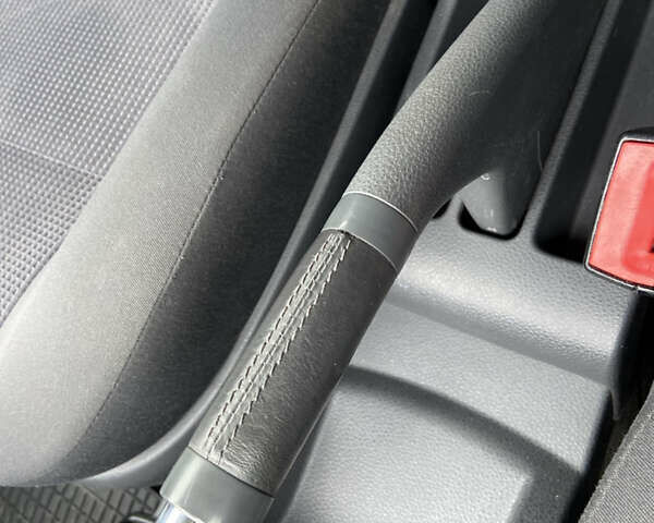 Чорний Фольксваген Поло, об'ємом двигуна 1.4 л та пробігом 218 тис. км за 5650 $, фото 37 на Automoto.ua