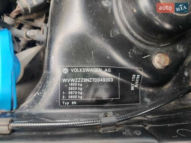 Черный Фольксваген Поло, объемом двигателя 1.4 л и пробегом 170 тыс. км за 5900 $, фото 24 на Automoto.ua