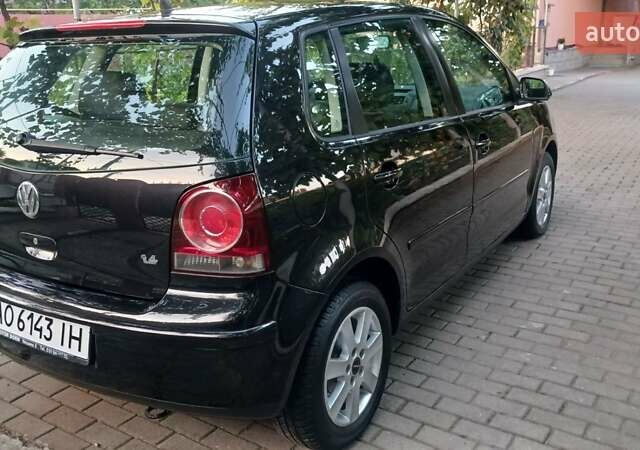 Черный Фольксваген Поло, объемом двигателя 1.4 л и пробегом 211 тыс. км за 4700 $, фото 18 на Automoto.ua