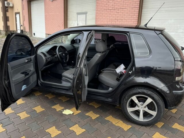 Черный Фольксваген Поло, объемом двигателя 1.4 л и пробегом 212 тыс. км за 4500 $, фото 10 на Automoto.ua