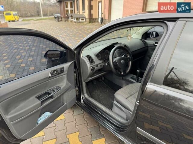 Черный Фольксваген Поло, объемом двигателя 1.4 л и пробегом 212 тыс. км за 4500 $, фото 10 на Automoto.ua