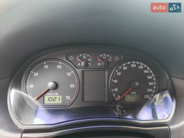 Черный Фольксваген Поло, объемом двигателя 1.4 л и пробегом 275 тыс. км за 4600 $, фото 11 на Automoto.ua