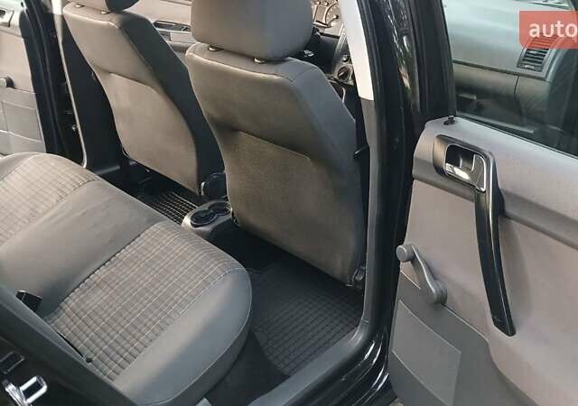 Черный Фольксваген Поло, объемом двигателя 1.4 л и пробегом 211 тыс. км за 4700 $, фото 6 на Automoto.ua