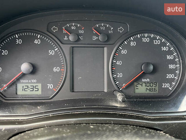 Черный Фольксваген Поло, объемом двигателя 1.39 л и пробегом 247 тыс. км за 4600 $, фото 9 на Automoto.ua