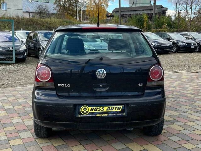 Чорний Фольксваген Поло, об'ємом двигуна 1.4 л та пробігом 247 тис. км за 4600 $, фото 5 на Automoto.ua