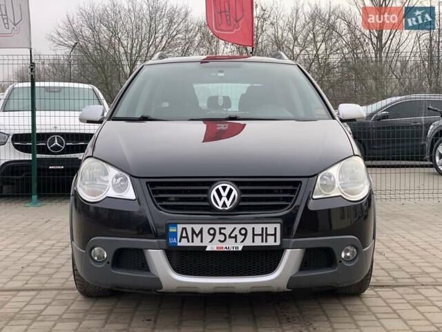 Черный Фольксваген Поло, объемом двигателя 1.4 л и пробегом 153 тыс. км за 6255 $, фото 3 на Automoto.ua