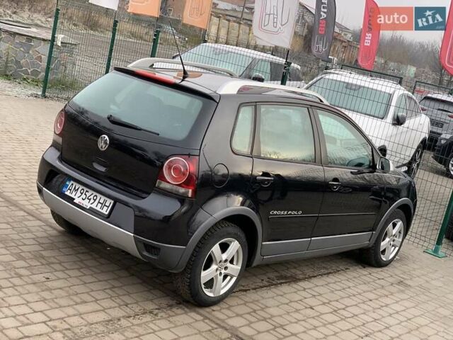 Черный Фольксваген Поло, объемом двигателя 1.4 л и пробегом 153 тыс. км за 6255 $, фото 14 на Automoto.ua