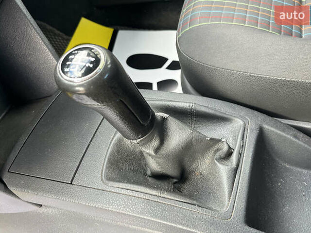 Черный Фольксваген Поло, объемом двигателя 1.39 л и пробегом 247 тыс. км за 4600 $, фото 10 на Automoto.ua