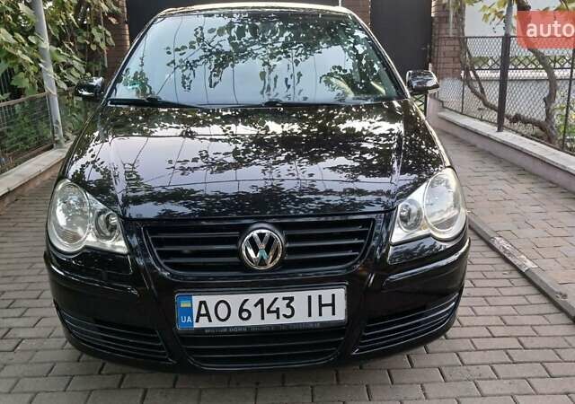 Черный Фольксваген Поло, объемом двигателя 1.4 л и пробегом 211 тыс. км за 4700 $, фото 22 на Automoto.ua