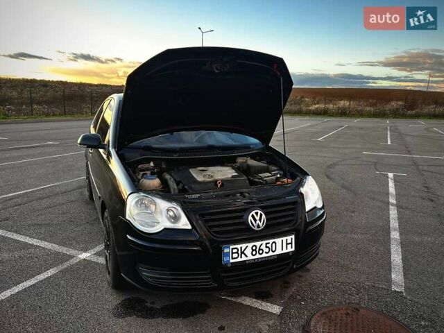Черный Фольксваген Поло, объемом двигателя 1.4 л и пробегом 256 тыс. км за 4000 $, фото 34 на Automoto.ua