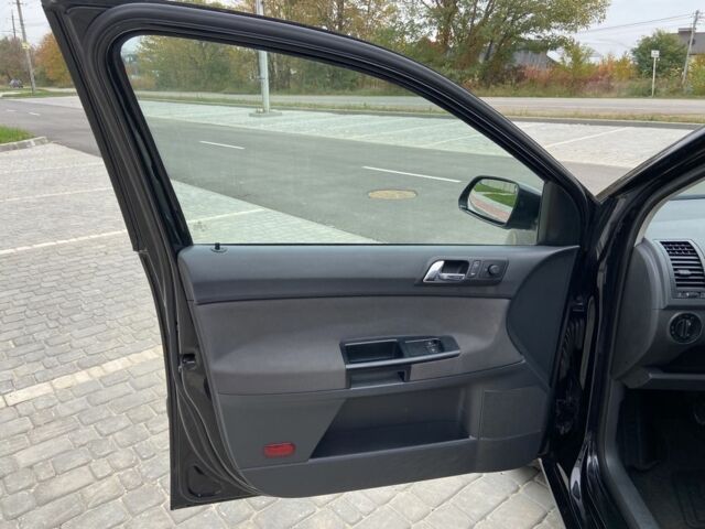 Чорний Фольксваген Поло, об'ємом двигуна 1.4 л та пробігом 217 тис. км за 5650 $, фото 17 на Automoto.ua