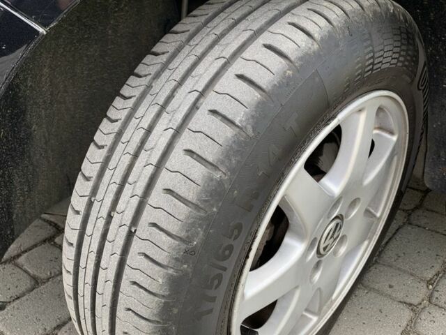 Черный Фольксваген Поло, объемом двигателя 1.6 л и пробегом 208 тыс. км за 5250 $, фото 5 на Automoto.ua