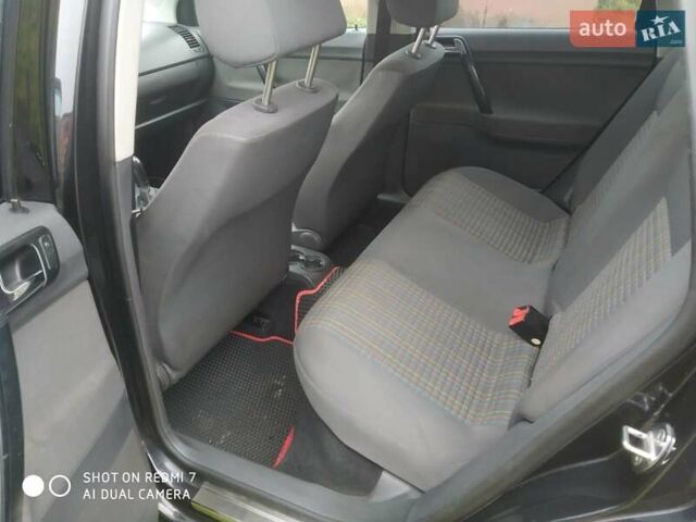 Черный Фольксваген Поло, объемом двигателя 1.39 л и пробегом 340 тыс. км за 4000 $, фото 16 на Automoto.ua