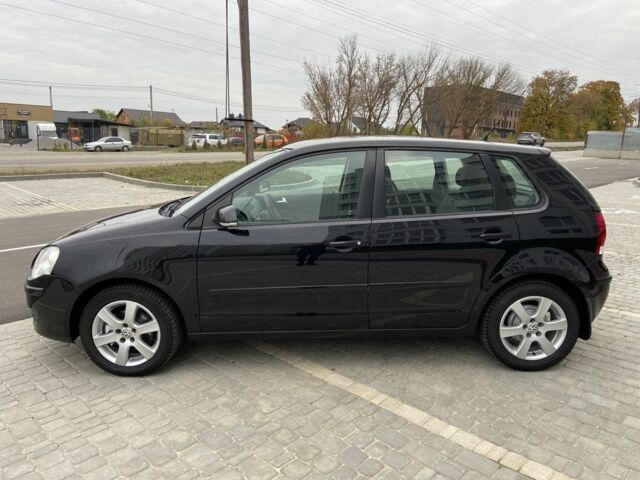 Чорний Фольксваген Поло, об'ємом двигуна 1.4 л та пробігом 217 тис. км за 5650 $, фото 1 на Automoto.ua