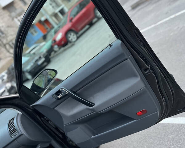 Чорний Фольксваген Поло, об'ємом двигуна 1.4 л та пробігом 197 тис. км за 5650 $, фото 28 на Automoto.ua