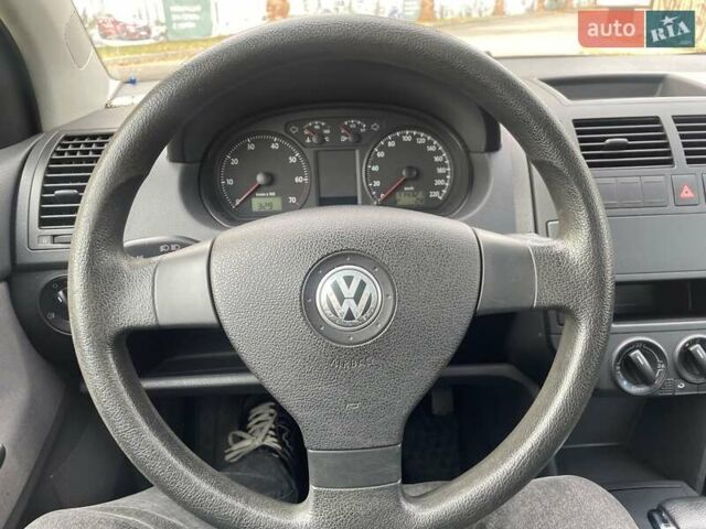Черный Фольксваген Поло, объемом двигателя 1.4 л и пробегом 114 тыс. км за 6499 $, фото 38 на Automoto.ua