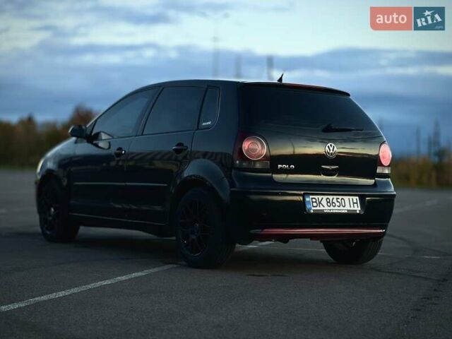 Черный Фольксваген Поло, объемом двигателя 1.4 л и пробегом 256 тыс. км за 4000 $, фото 42 на Automoto.ua