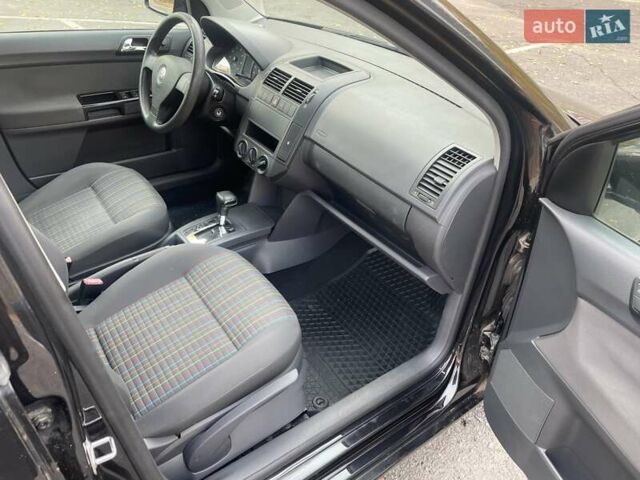 Черный Фольксваген Поло, объемом двигателя 1.4 л и пробегом 114 тыс. км за 6499 $, фото 20 на Automoto.ua