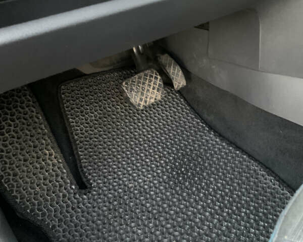 Черный Фольксваген Поло, объемом двигателя 1.4 л и пробегом 190 тыс. км за 6999 $, фото 39 на Automoto.ua