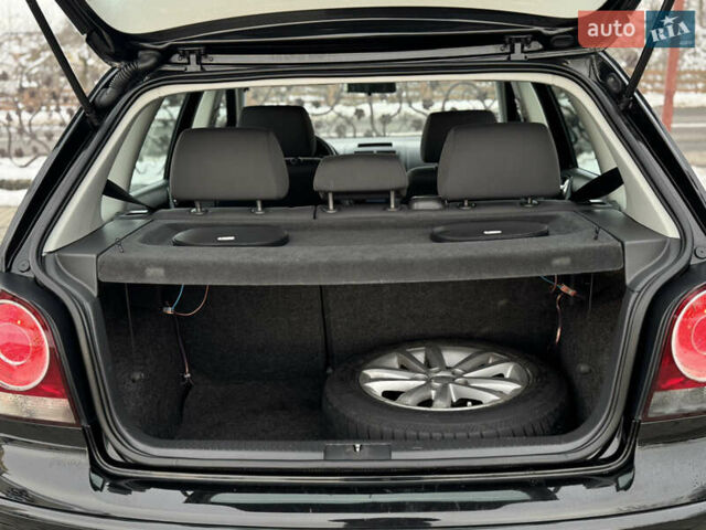 Черный Фольксваген Поло, объемом двигателя 1.6 л и пробегом 147 тыс. км за 6799 $, фото 96 на Automoto.ua