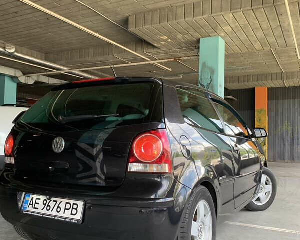 Черный Фольксваген Поло, объемом двигателя 1.2 л и пробегом 270 тыс. км за 4200 $, фото 3 на Automoto.ua