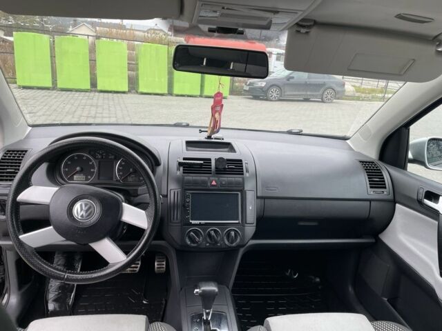 Черный Фольксваген Поло, объемом двигателя 1.4 л и пробегом 119 тыс. км за 6150 $, фото 4 на Automoto.ua