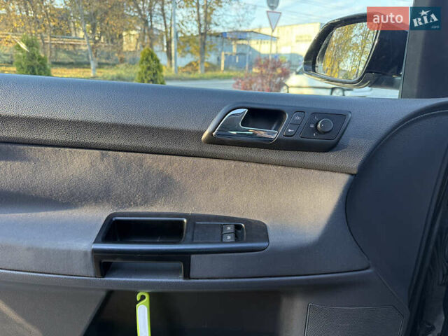 Чорний Фольксваген Поло, об'ємом двигуна 1.2 л та пробігом 228 тис. км за 4250 $, фото 16 на Automoto.ua