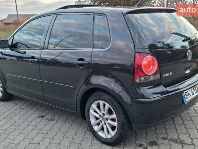 Черный Фольксваген Поло, объемом двигателя 1.6 л и пробегом 182 тыс. км за 5750 $, фото 3 на Automoto.ua