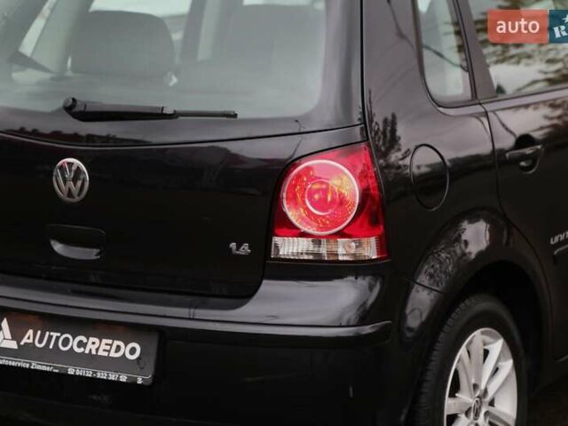 Черный Фольксваген Поло, объемом двигателя 1.4 л и пробегом 168 тыс. км за 5200 $, фото 9 на Automoto.ua