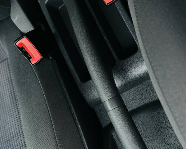 Черный Фольксваген Поло, объемом двигателя 1.6 л и пробегом 147 тыс. км за 6799 $, фото 65 на Automoto.ua