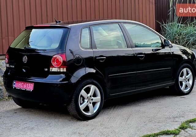 Черный Фольксваген Поло, объемом двигателя 1.6 л и пробегом 212 тыс. км за 7399 $, фото 18 на Automoto.ua