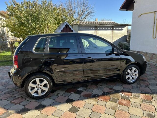 Черный Фольксваген Поло, объемом двигателя 1.6 л и пробегом 133 тыс. км за 5900 $, фото 7 на Automoto.ua