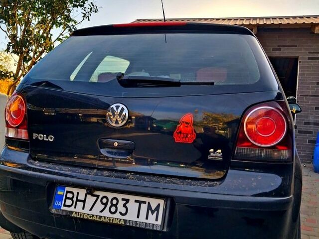 Чорний Фольксваген Поло, об'ємом двигуна 1.4 л та пробігом 191 тис. км за 6000 $, фото 2 на Automoto.ua