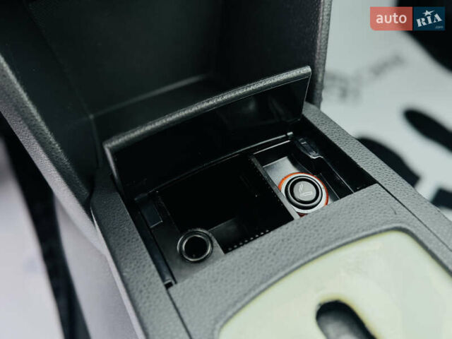 Черный Фольксваген Поло, объемом двигателя 1.6 л и пробегом 147 тыс. км за 6799 $, фото 61 на Automoto.ua