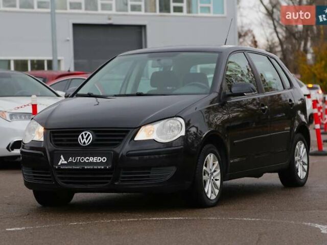 Черный Фольксваген Поло, объемом двигателя 1.4 л и пробегом 168 тыс. км за 5200 $, фото 2 на Automoto.ua