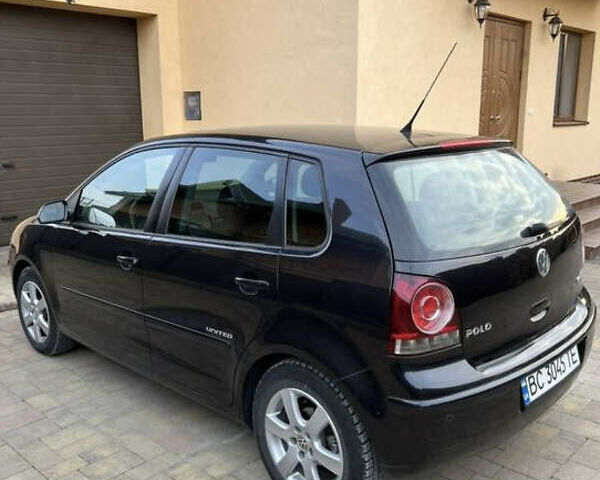 Черный Фольксваген Поло, объемом двигателя 1.4 л и пробегом 230 тыс. км за 5499 $, фото 2 на Automoto.ua