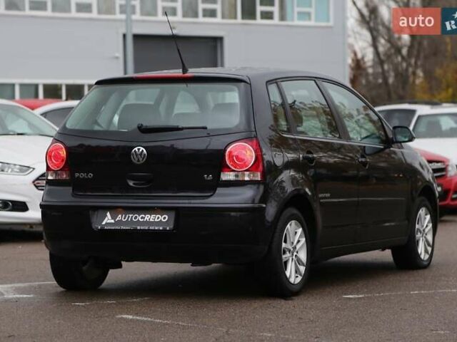 Черный Фольксваген Поло, объемом двигателя 1.4 л и пробегом 168 тыс. км за 5200 $, фото 7 на Automoto.ua