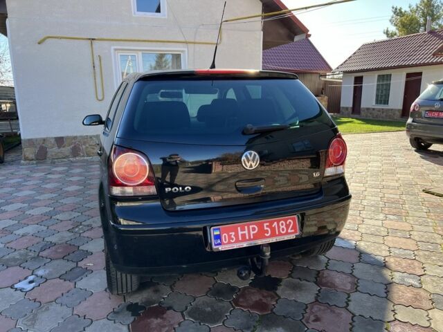 Черный Фольксваген Поло, объемом двигателя 1.6 л и пробегом 133 тыс. км за 5900 $, фото 5 на Automoto.ua