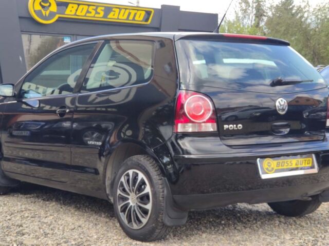 Черный Фольксваген Поло, объемом двигателя 1.2 л и пробегом 159 тыс. км за 5250 $, фото 3 на Automoto.ua