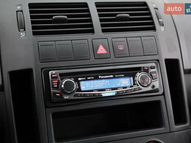 Черный Фольксваген Поло, объемом двигателя 1.4 л и пробегом 168 тыс. км за 5200 $, фото 19 на Automoto.ua