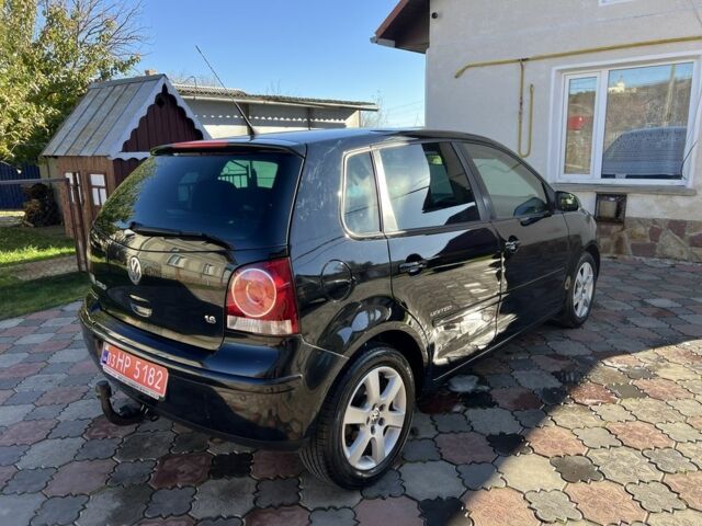 Черный Фольксваген Поло, объемом двигателя 1.6 л и пробегом 133 тыс. км за 5900 $, фото 6 на Automoto.ua